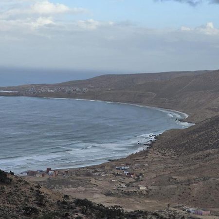 Отель Tildi Surf House Эмуан Экстерьер фото